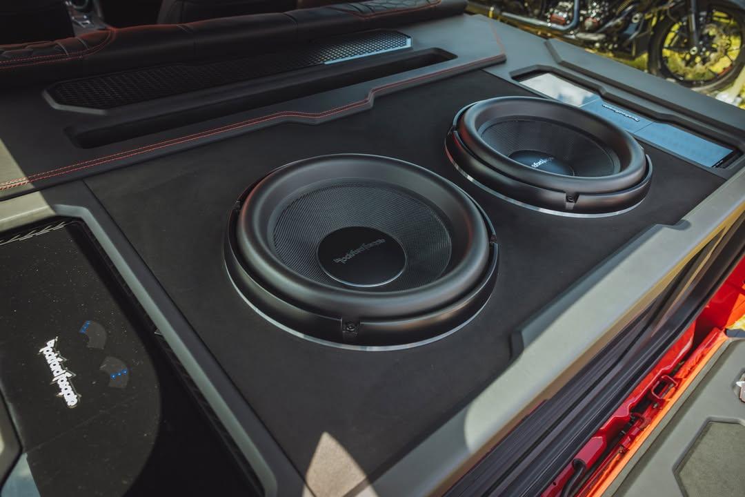 保定车主低音升级必修课：选低音炮前必须了解的7个关键因素